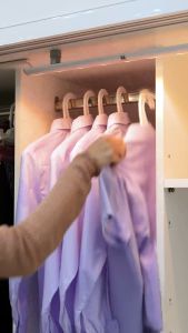 JCJ ไม้แขวนเสื้อพลาสติก ทนทาน แข็งแรง รุ่น 1170 จำนวน 3 แพ็ค (15 ชิ้น)