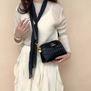 HANAMI Tas Selempang Wanita Chinami Kulit Hitam Terbaru Murah Kekinian TA1127B5 Fashion