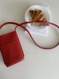 New Casual Red Cute Vertical Small Wallet Phone Bag for Women Waterproof Mobile Phone Pouch Simple Ins Style Crossbody Bag