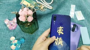 Miếng dán điện thoại chữ PHÚC bằng kim loại 3.5cm