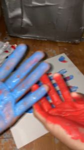 【Fashion Photo Frame】DIY Couple Hand Paint Shadow Box Frame with Paint Set Wooden Handprint Photo Frame Display Gif