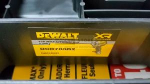 สว่าน 12V Dewalt DCD703D2-B1 รุ่น DCD703D2-B1 พร้อมตัวแทนและเปลี่ยนหัวเป็นสว่านครับ
