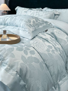 Luxurious Cotton Bedding Set Four-Piece