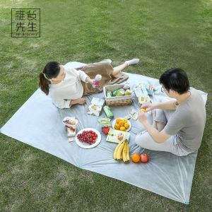 Outdoor Picnic Mat Cloth Disposable Large Waterproof Barbecue Mat Leather Material Picnic BBQ Blanket Picnic Ground Sheet