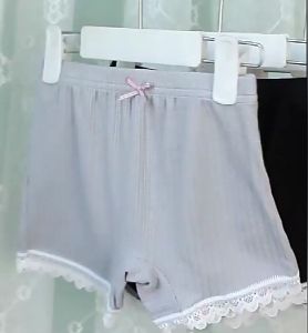 FallSweet Japanese Seamless Safety Pants High Elasticity Breathable Lace Lace Cotton Band Anti Slip Seamless Panties Mid Waist Fresh Underwear Women