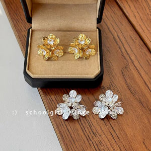 Textured Zircon Flower Petal Earrings for round And Oval Faces Small Luxury High End Face Slimming Autumn Winter New Style