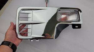 J123S01 NISSAN UD TRUCK CD45 CV630 CKA45 BUMPER GRILLE WITH LAMP (CHROME )