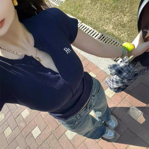 PM✿ 2025เสื้อยืดแขนสั้นวินเทจผู้หญิงเสื้อยืดปักบางสบายร้อยด้านบน