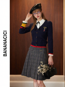 BANANA CICI | Áo Sweater Cổ V Đính Thêu Hình Cartoon Thiết Kế Nghệ Thuật Mùa Đông