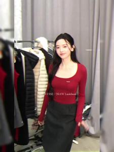 OIOI ESSE | Áo Sweater Cổ Cao