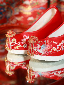 Red Traditional Chinese Wedding Shoes Embroidered High Heel Bride Marriage Shoes Slope Heel Embroidered Shoes Hanfu Footwear