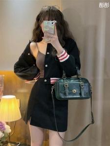 Black Short Baseball Jacket Womens Spring Versatile 2025 New Small Size Trendy Top Vibe Style Fashionable Outerwear