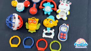 Đồ chơi 12 món gặm nướu / xúc xắc an toàn cho bé yêu