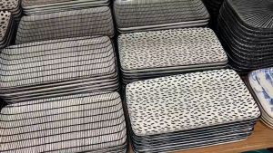 PINGGAN VIRAL NAE - 9" Rectangle Plate - RM 11.90