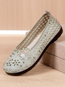 BUJINXUAN | Embroidered Breathable Soft Sole Womens Canvas Shoes