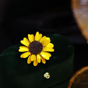 Sunflower Brooch Fancy Fall and Winter Corsage Cute Japanese Style SUNFLOWER Pin Little Daisy Collar Pin Fashion Tape Device