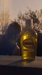 LOCCITANE Almond Shower Oil 500ml – Hydrates Skin Suitable for Normal to Dry Skin