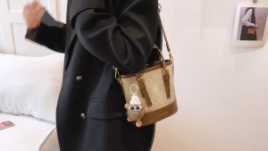 [BISA COD] 3121 Tas Bainidaisu Free Paper Bag + Gantungan Tas Selempang Wanita Fashion