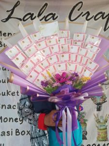 Buket jumbo uang kosong 40-50 slot/ buket jumbo isi 40-50 slot/ buket anniversary/ buket wisuda/ buket ulang tahun/ buket Engagement/ hadiah spesial/ kado istimewa