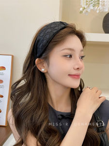 คลิปผมขอบกว้างแฟชั่นสำหรับผู้หญิง คลิปผมผ้า ทรงใหม่ปี 2024 สัมผัสพรีเมียม เครื่องประดับผมสไตล์เกาหลี ทรงใหม่ปี 2024