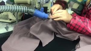 alo yoga Seluar Pendek Sukan Longgar Boleh Bernafas Wanita Musim Panas Anti Terdedah Tiga Mata Yoga Seluar Pendek Regangan Pinggul Seluar Kecergasan Berjalan