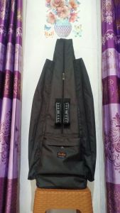 tas pancing. tinggi 1mtr lbr bwh 27x21cm. tinggi saku 80cm. bahan kodura anti air tebal kuattidak luntur