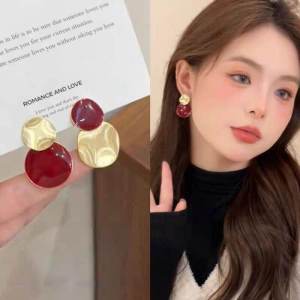 Retro Red And Gold Color Block round Earrings Womens Simple High-End Sensation French Style Studs Geometric Pattern Jewelry