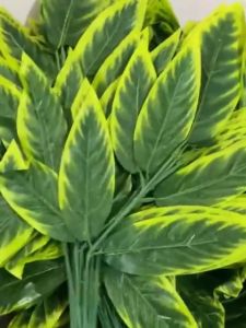 12 lembar daun maple mangga buatan mempercantik dekorasi pohon hijau palsu dalam ruangan