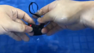 32G การนำกระดูกหูฟังหูฟังไร้สายเล่นกีฬาหูฟัง IPX8 กันน้ำเหมาะสำหรับการว่ายน้ำ/วิ่ง/ออกกำลังกายเป็นเวลานาน 12 ชั่วโมงในการเล่นไมโครโฟนการปิดเสียงรบกวน