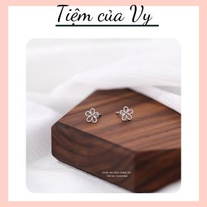 Khuyên tai bạc nữ bông hoa đính trên tai siêu xinh cho nàng bánh bèo