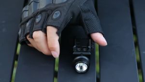 TrustFire GM23S Flashlight 800lm LED Tactical Flashlight na may Quick Release at Nababakas na USB Fast Charging