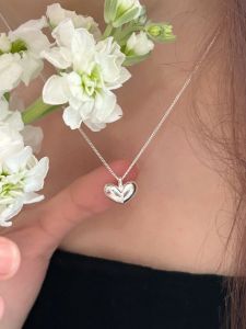 S925 Sterling Silver Heart Pendant Necklace Elegant Simple Versatile Lockbone Chain Jewelry in Two Colors for Women Fresh out