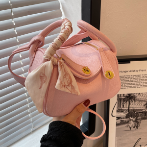 Fashionable Womens Crossbody Bag Handbag Soft Handle Quirky Design Autumn Winter Handbag Pillow Bag New 2026 Trend