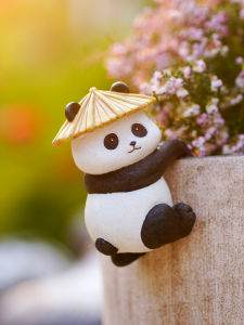 Modern Minimalist Climbing Panda Flower Pot Hanger Garden Landscape Decoration Succulent Plant Potted Hanging Ornament for Homestay