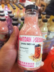 jamu instan - wedang secang - minuman herbal tradisional - meningkatkan imunitas - menjaga stamina - mengobati sifilis - mengobati malaria - atasi gangguan pencernaan