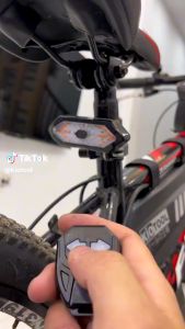 Đèn Xi Nhan Điều Khiển Từ Xa Gắn Đuôi Xe Đạp
