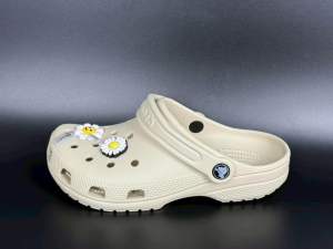 รองเท้าพลาสติกนิ่มเบาใส่สบายมีผู้หญิงและผู้ชายเริ่มขายดี