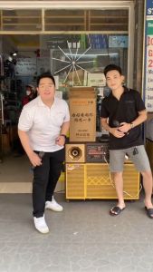 Nếu bạn đang tìm kiếm một dòng loa karaoke để phục vụ cho cả gia đình hoặc cùng bạn bè mang theo đi du lịch thì 𝐐𝐗 - 𝟎𝟖𝟗𝟐 là sự lựa chọn hoàn hảo.