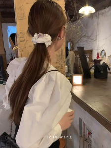 ผูกผมยางยืดผ้าลายดอกไม้สีน้ำเงินและสีเหลืองสำหรับผู้หญิง ดีไซน์เก๋ไก๋ ยางยืดผมสุดเก๋สำหรับผู้หญิง แฟชั่นฤดูใบไม้ผลิ 2024