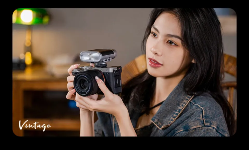 VILTROX Vintage Z1 Mini Digital Camera Flashlight Outdoor Portable - Main Image