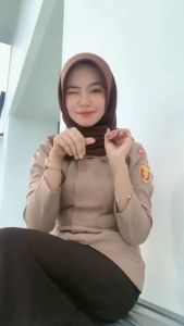 Rok Seragam Sekolah Panjang & Desain Rok Span Belah Tengah