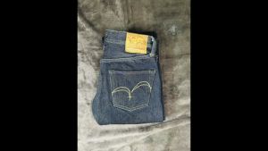 Denim Essence Sport Breeze สเปรย์ดับกลิ่นกางเกงยีนส์ สเปรย์ดับกลิ่นเสื้อผ้า เครื่องแต่งกาย ดับกลิ่นอับ หอมสดชื่น สามารถใช้ได้ทุกวัน ไม่ระคายเคืองต่อผิว ใช้งานได้ยาวนาน Clean ทำความสะอาด ดับกลิ่น สเปรย์ดับกลิ่นปั้นเฟดยีนส์ เฟดกางเกงยีนส์