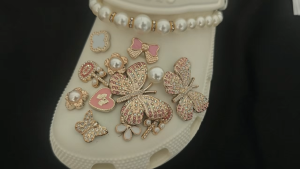 3D Crystal Butterfly Shoe Decoration Charms and Chains Diamond Guitar She Buckle Charms Clog Accessories Resin DIY Button/Pins