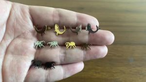 1 Pair Black Color Stainless Steel Dragon Stud Earrings for Men Simple Creative Animal Ear Stud Jewelry Birthday Party Gifts