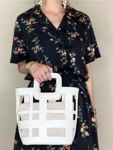 Export Single Japanese Style Ins2024 Summer New Arrival Black Skirt Floral V Neck Short Sleeve Elastic Waist Large Swing Dress