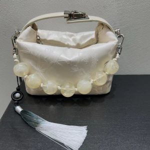 Elegant Chinese Style Lightweight Crossbody Lunchbox Handbag for Women Fashionable Single Shoulder Bag Mom Bag Satin Texture