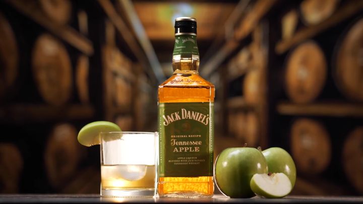 Jack Daniel's Tennessee Apple Flavored Whiskey 700ml 