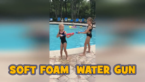 Soft Foam Water Shooting Blaster Water Pump Toy And Shoot Outdoor Playing 水棒喷射玩具户外游戏 *READY STOCK*