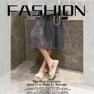 รองเท้าแฟชั่น รองเท้าผู้หญิง รองเท้าแตะแบบสวมพร้อมสายรัดส้น แถมเสริมส้นให้สาวๆตัวเล็ก มีให้เลือก2สี ราคาดี สามารถเลือกได้ทุกที่ทุกโอกาส สถานที่สัมผัสจากส่วนผู้หญิงๆ หรือส่วนคนไม่