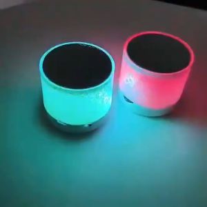 ลำโพงมินิไร้สายแบบพกพา รูปแบบ S08 การจัดส่งที่รวดเร็ว